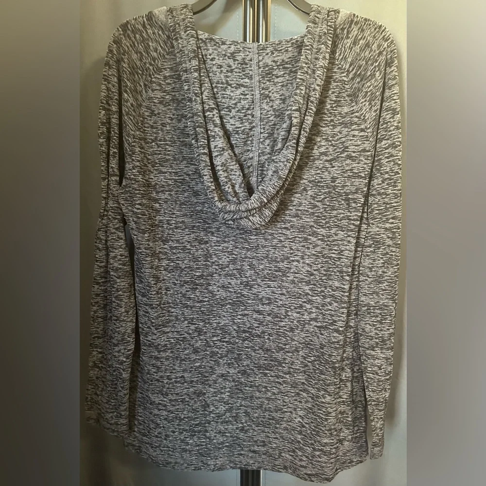 🛍️BUNDLE DEAL🛍️ - Women’s Old Navy Active Hooded Long Sleeve